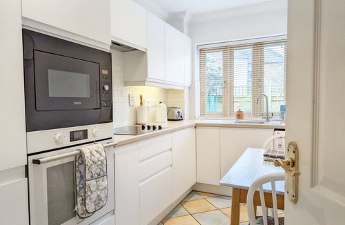 Boxgrove Apartment | Garden Flat - comfortable cottage for two close to Chichester and Goodwood