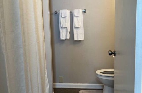 Waynesboro Bed & Breakfast | Gateway to Nature`s Beauty Rm 16