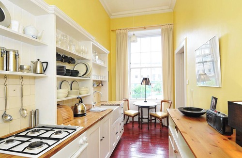 New Town Apartment | Gayfield Place [217] is a Conveniently located cosy 1 bedroom apartment in city centre