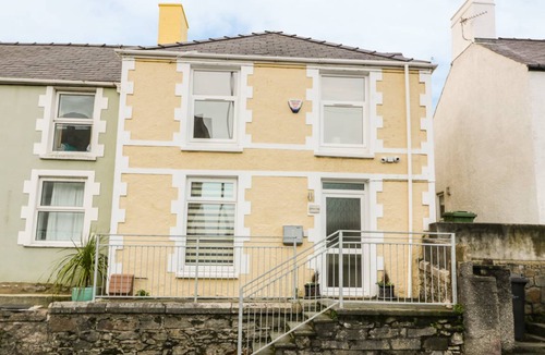 Benllech Cottage | Cabin ∙ 3 bedrooms ∙ 6 guests