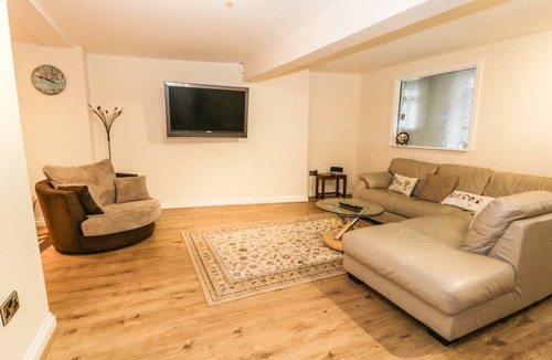 Benllech Cottage | Cabin ∙ 3 bedrooms ∙ 6 guests