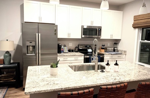 Oakley House | Gem of the Blue Mountains! 6 min to Biltmore,10 min to downtown. High speed WIFI