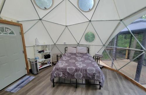 Purlear Other | Geodome Nature Escape, Creekside, WIFI & Hot Shower