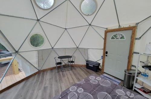 Purlear Other | Geodome Nature Escape, Creekside, WIFI & Hot Shower