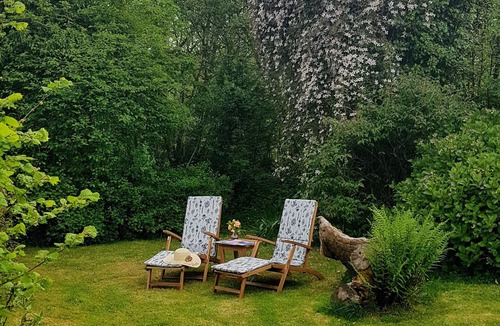 Whitland Cottage | Ger y Nant: Peaceful Countryside Hot Tub Retreat