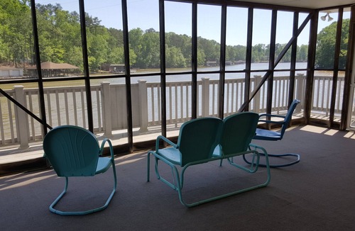 Mount Gilead House | Get away from it all - Life is GOOD at the Lake!