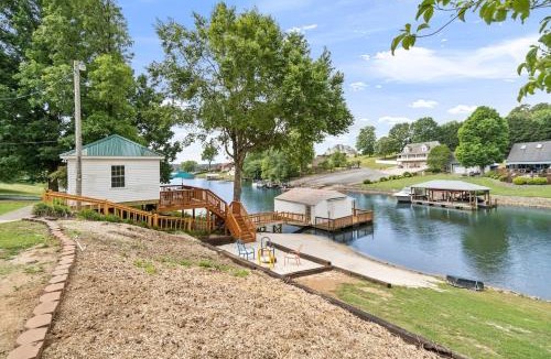Taylorsville House | Getaway Cove At Lake Hickory