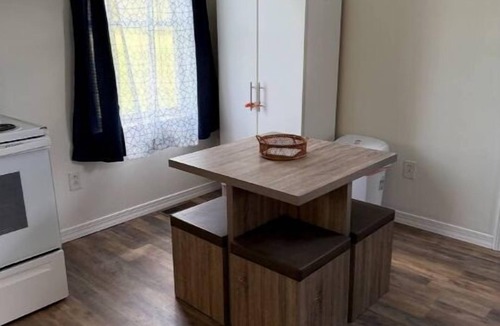 Woodlawn House | Getaway Suite