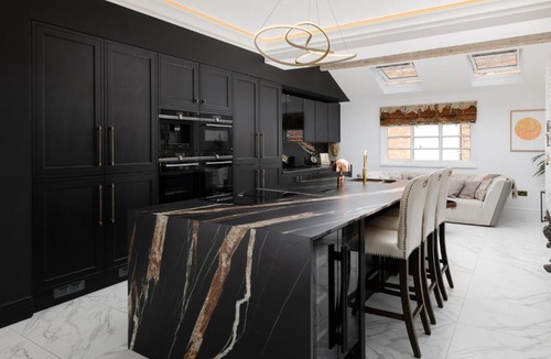 Storwood House | Gilbertson House-York-luxury-sleeps 7 with hot tub