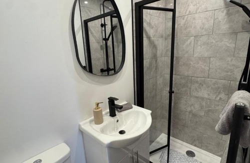 Peterhead Apartment | Gladstone Getaway