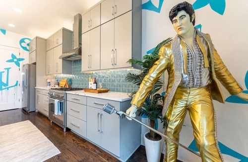 Talbot's Corner Villa | Glamour on the Rocks - Fashion Haus - Couture Murals & Rooftop Views