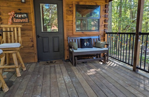 Clayton Cabin | Glamping at Tiny House!nPerfect Romantic Cabin Getaway on Horse Farm
