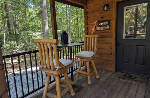 Clayton Cabin | Glamping at Tiny House!nPerfect Romantic Cabin Getaway on Horse Farm
