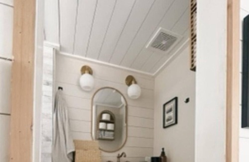 Stallings Cabin | Glamping Tiny Home near CLT