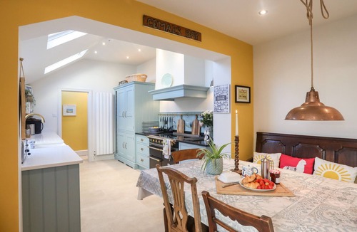 Cemaes Bay House | GLASFRYN, pet friendly, country holiday cottage in Cemaes Bay