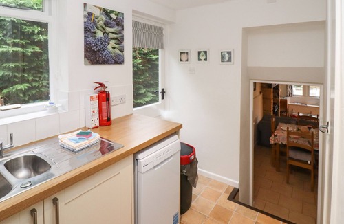 Bourton Cottage | GLEED COTTAGE, pet friendly, character holiday cottage in Cheltenham