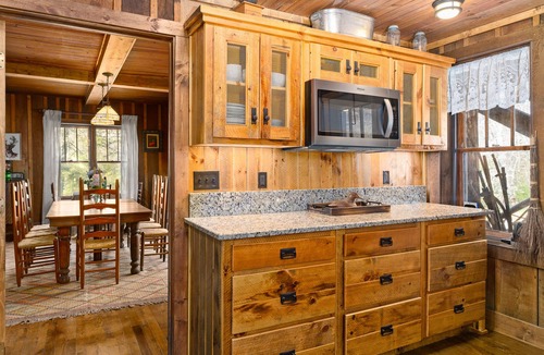Topton Apartment | Glen Choga Lodge- Entire Lodge sleeps 16