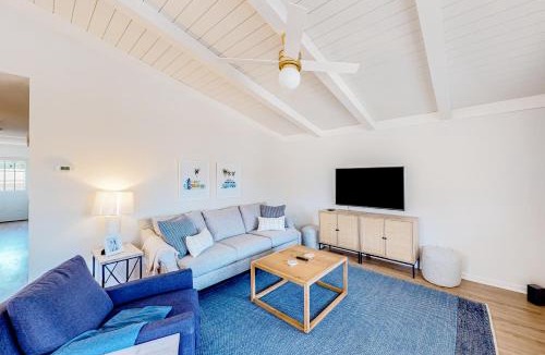 Tranquil Harbour House | Golden Oasis