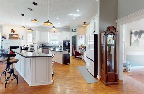 Parkton House | Goldmine of a find 3-bedrooms!