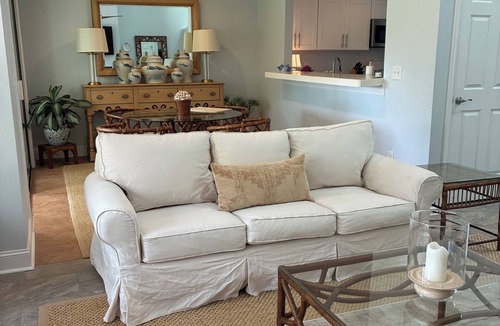 Hampstead House | Golf & Beach Retreat.