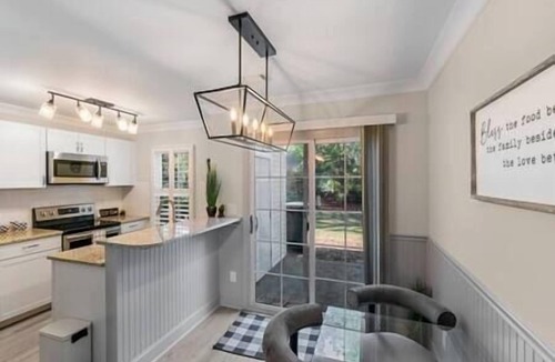 Piper Glen Estates House | Golf Oasis Modern Townhome!