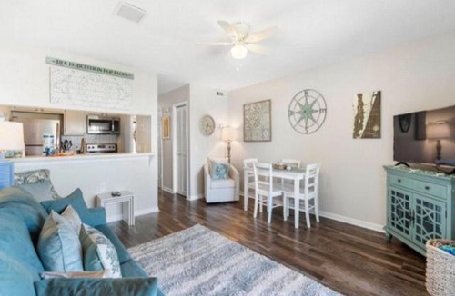 Carolina Beach Apartment | Good Vibes Carolina Beach - beautifully updated condo within walking distance to the Boardwalk villa