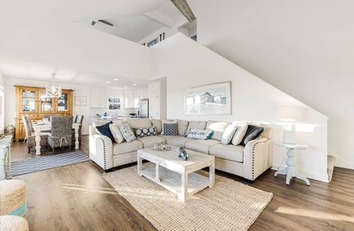 Long Beach House | Gorgeous 2nd Row Oceanview 4 Bedroom Home with Large Salt Water Pool