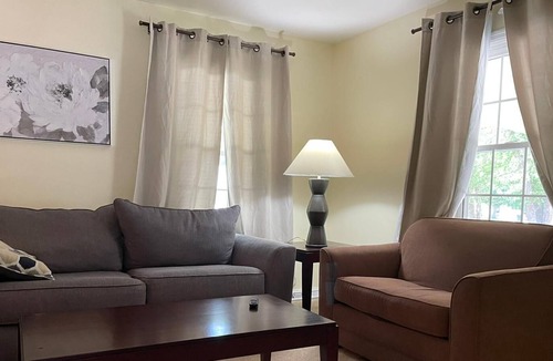 Wilson House | Gorgeous 3-BR home in Wilson