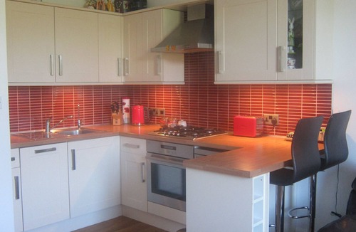 Gifford Apartment | Gorgeous Apartment with Stunning Views, Old Town. Family friendly.
