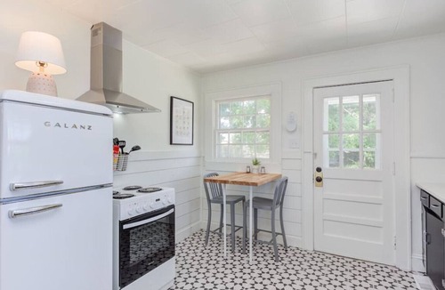 Graham House | Gorgeous duplex home near charming park