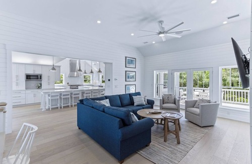 Corolla House | Gorgeous estate in the Currituck Club, Corolla! Perfect for events and retreats!