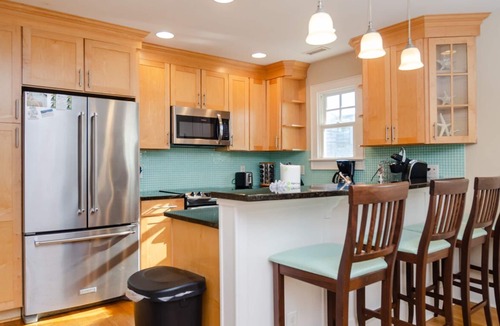 South End House | Gorgeous Home 1 Block from Ocean and Banks Channel