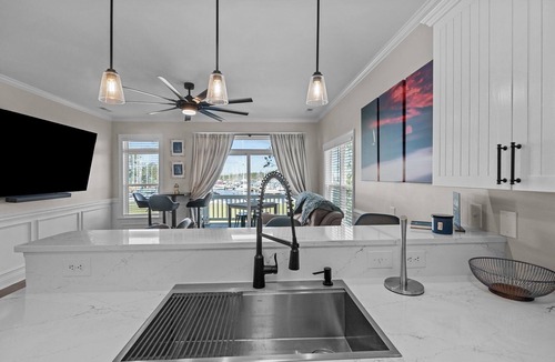Fairfield Harbour House | Gorgeous Marina Views!