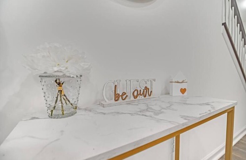 Harwood Lane House | Gorgeous New Townhome/Charlotte!
