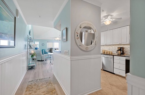 Shell Island Condo | Gorgeous TOP Floor - Oceanfront Luxury Condo with Garage and Elevator!