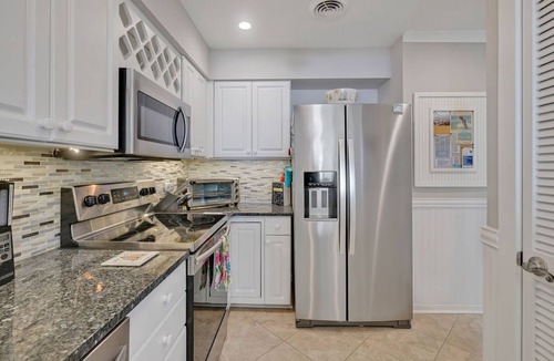 Shell Island Condo | Gorgeous TOP Floor - Oceanfront Luxury Condo with Garage and Elevator!