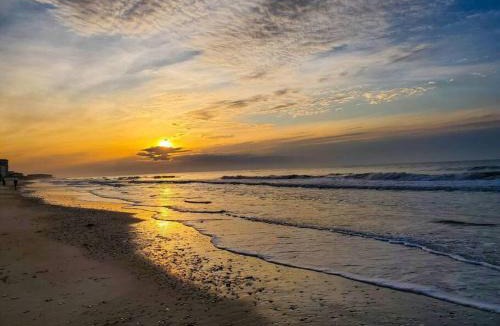 Sneads Ferry Apartment | Gorgeous views, Oceanfront, Pool,The Driftwood!
