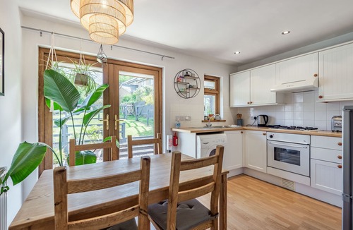 Ffestiniog Cottage | GORWEL, pet friendly, with a garden in Llan Ffestiniog