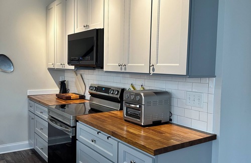 Gastonia House | Grace Delani Getaway. Charming 3 bedroom home located in Gastonia, NC.