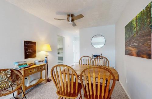 Hickory Apartment | Gracious Lookout