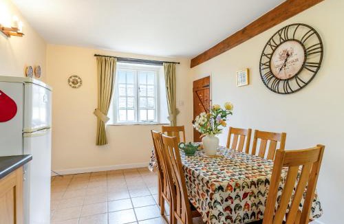 Chittlehampton House | Granary Cottage - E5634