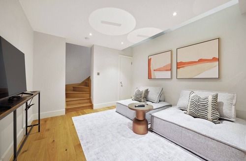 Hillside House | GRAND MANOR HOUSE WIMBLEDON
