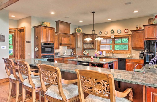 Bear Lake Reserve House | Grand Retreat in Bear Lake Reserve w/Scenic Decks