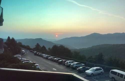 Sugar Mountain Condo | Grandfather mountain sunrise