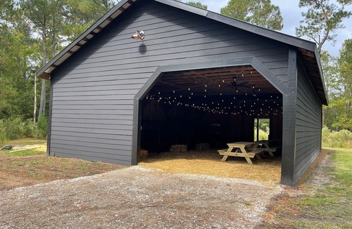 Burgaw House | Grandma's Farm on 6 acres with Barn and River Access