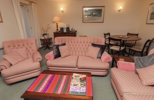 Belford Cottage | GRANGE COTTAGE, pet friendly in Belford