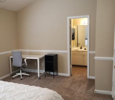 Davis Lake - Eastfield House | Great Getaway Charlotte