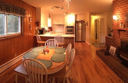 Sedgefield House | Great home close to all Greensboro & High Point Golf/Aquatics/Convention Center