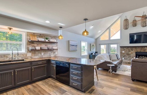 Hayesville House | Great Lake Escape by Chatuge Home Concierge Lakefront, private dock with boat slip, hot tub, fire pit