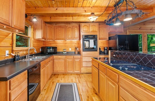 Marion Cabin | Great Life At Grants Mountain Hot Tub-Fire Pit-WiFi-Fireplace